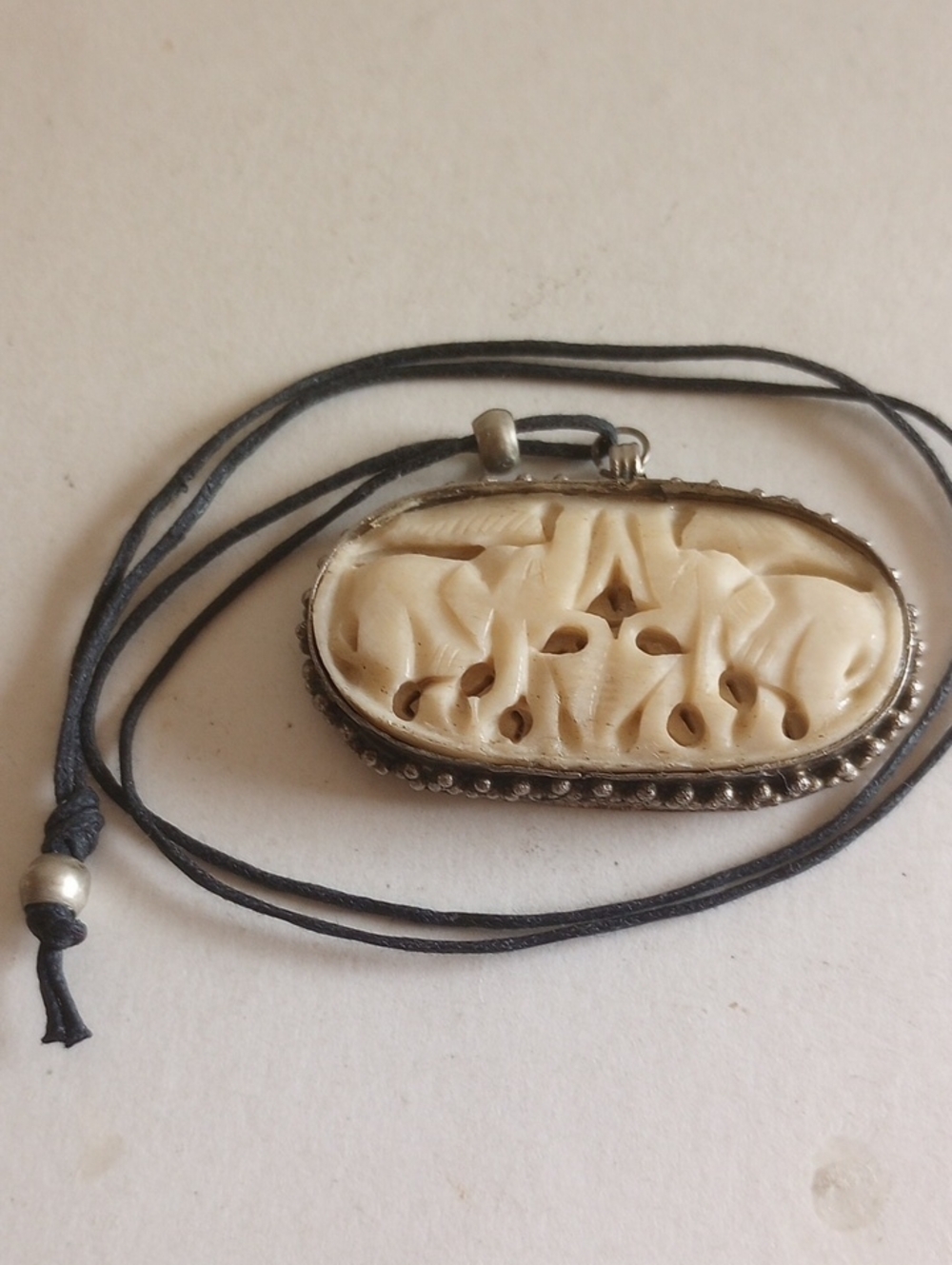 Navajo Hand Carved  Bovine Bone Lucky Elephants Pendant Black cord Necklace  26" - Picture 4 of 7